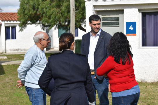 Ministro del Interior y autoridades de Dirección General de Secretaría recorren el Parque Policial